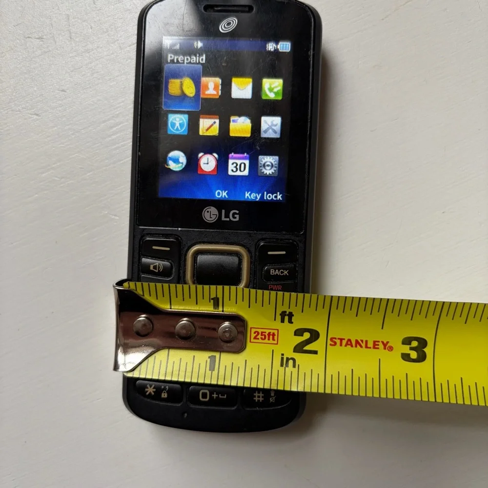 LG Tracfone 328BG Black Candybar Prepaid Cell Phone with Wall Charger
